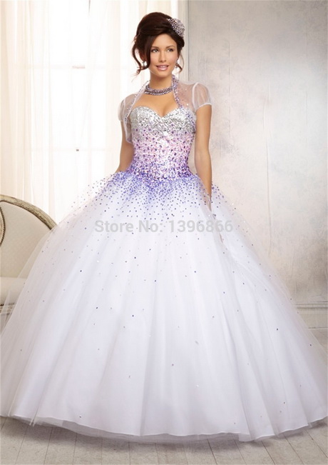 Vestidos blancos para quinceañeras