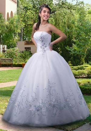Vestidos blancos para quinceañeras