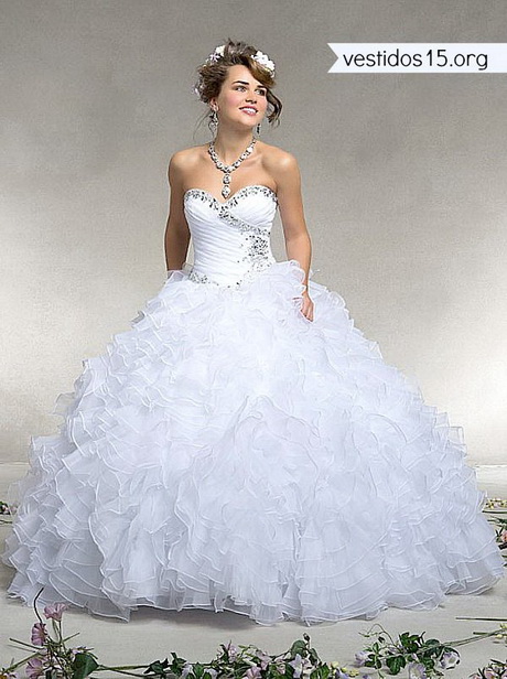 Vestidos blancos para quinceañeras