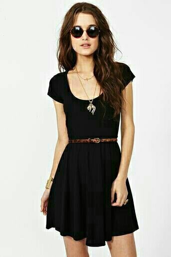 Vestido negro corto casual