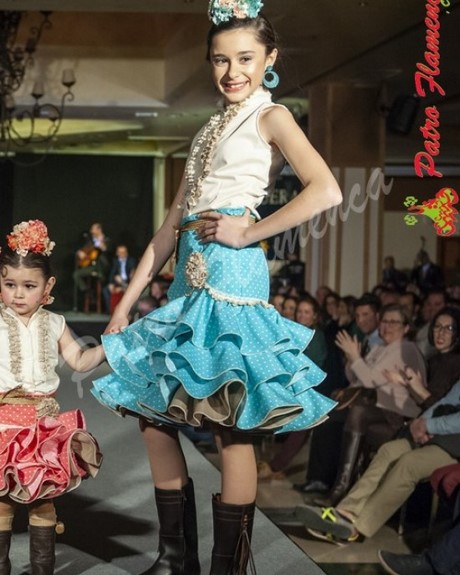 Falda y camisa flamenca niña