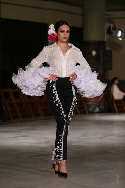 Traje flamenca pantalon