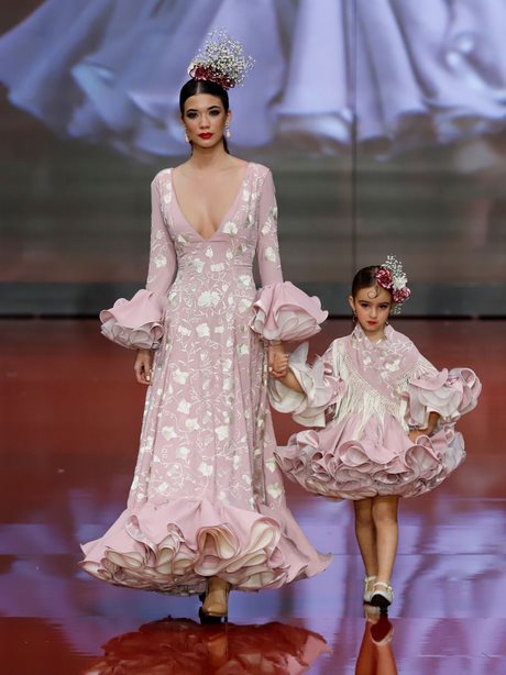 Trajes de flamenca para niñas 2022
