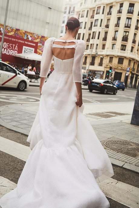 Vestidos elegantes de novia 2022