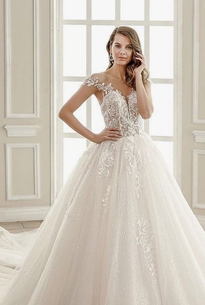 Vestidos elegantes de novia 2022