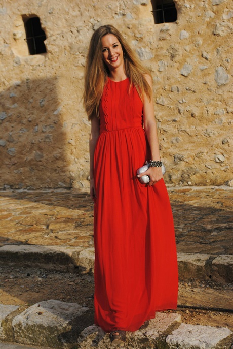 Complementos para un vestido rojo largo