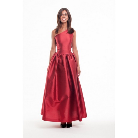 Modelo vestido rojo