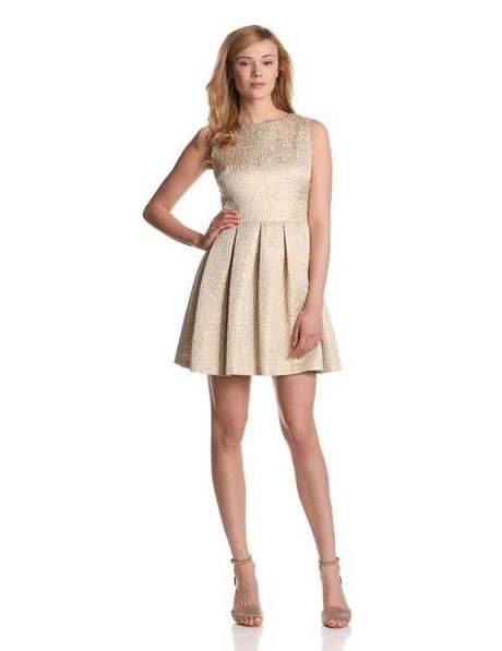 Vestidos cortos simples para fiesta