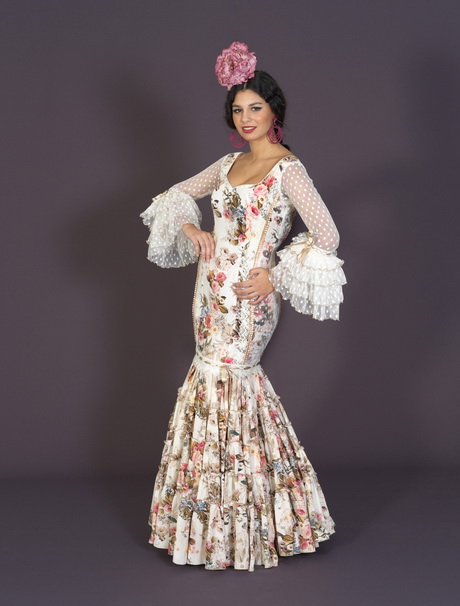 Trajes de flamenca cortos 2017