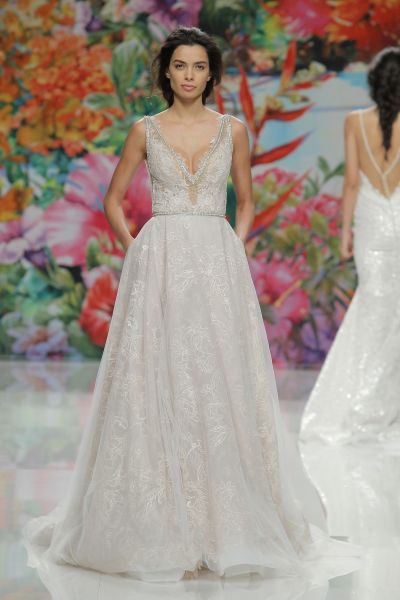 Vestidos de novia corte princesa 2017