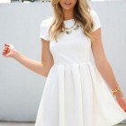 Vestido blanco corto suelto